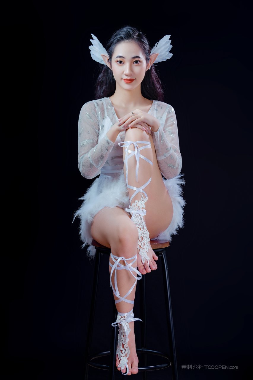 国产精品另类美女大学生艺术照写真图片