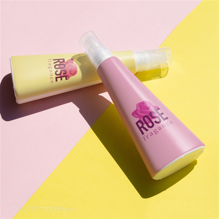 两种颜色的香水瓶贴图样机