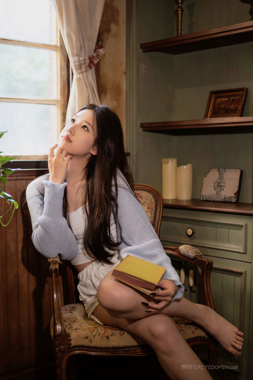 网红脸美女图片