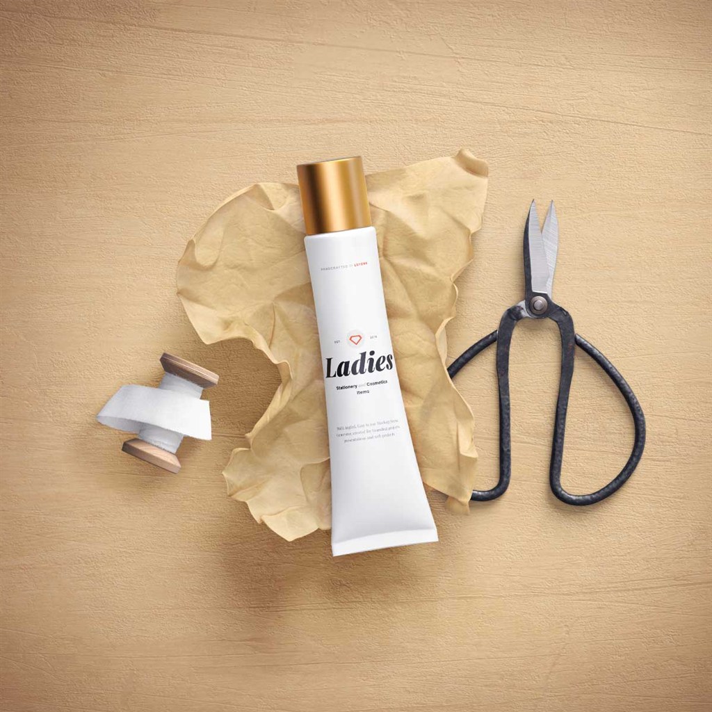 时尚化妆品包装设计样机模板贴图