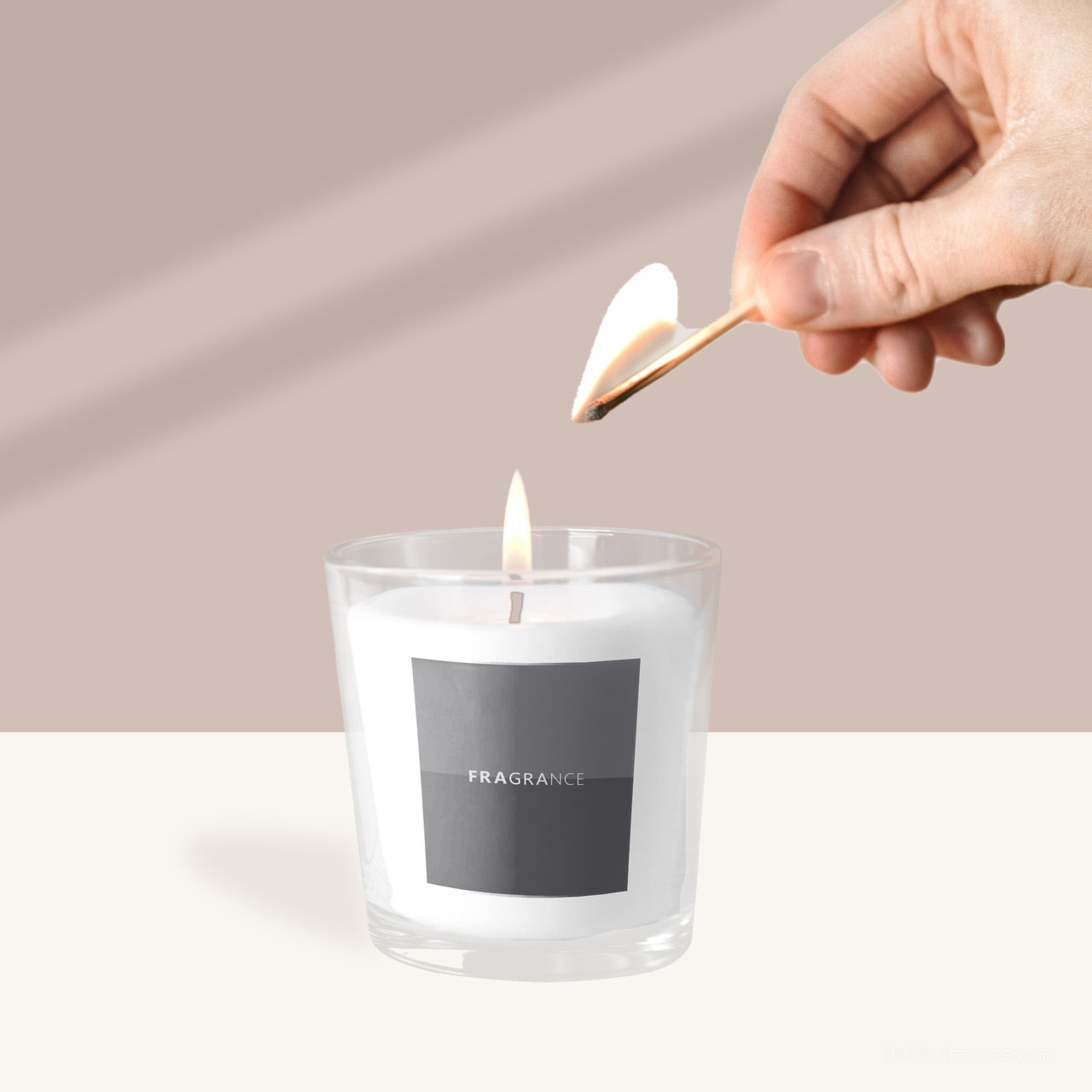 香薰品牌VI点燃的蜡烛贴图样机