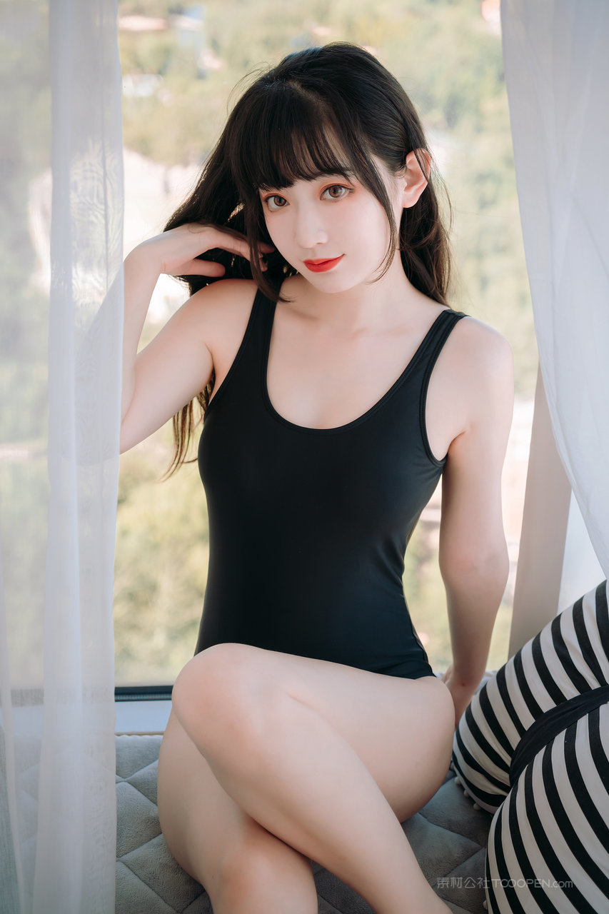 极品舞蹈艺校大学女生性感私拍套图下载