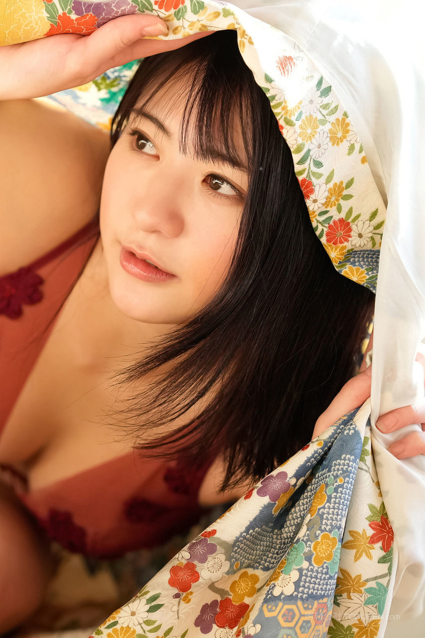 日本粉嫩美女自拍