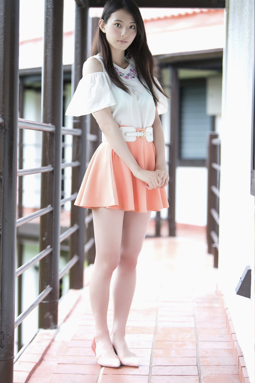 日本高中生美女个人写真艺术照在线下载