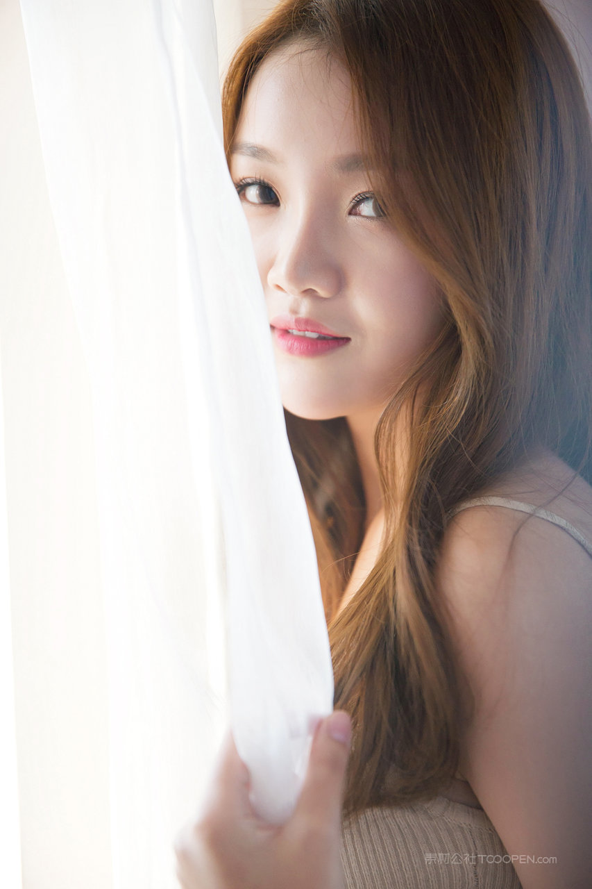 国内清纯甜美的女大学生高清私房照图片