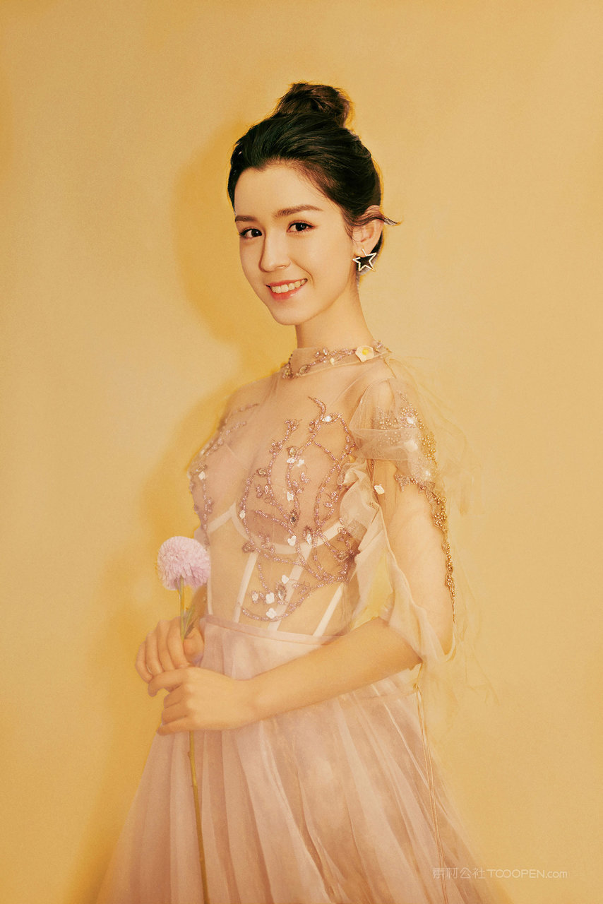 4K新疆美女哈尼克孜图片