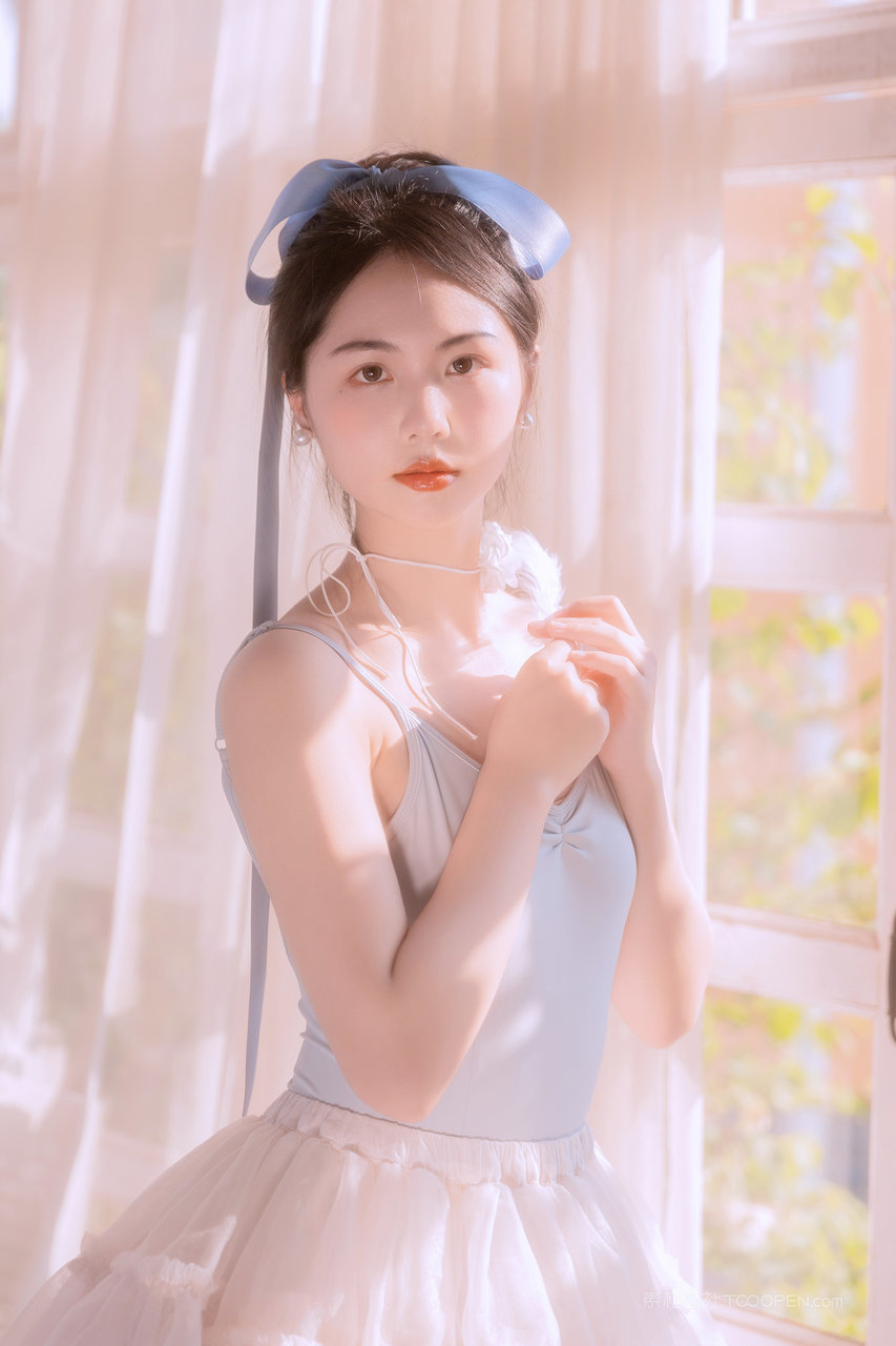 国产清纯粉嫩女生高清甜美女孩壁纸图片大全