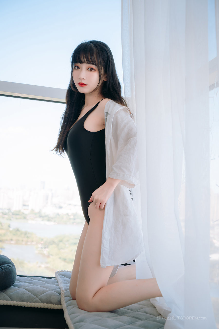 高清尤果网国产精品大学生美女艺术照性感图