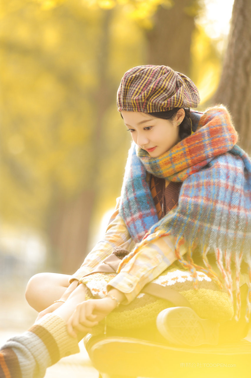 穿袜子的清纯甜美萌妹高清手机壁纸图片