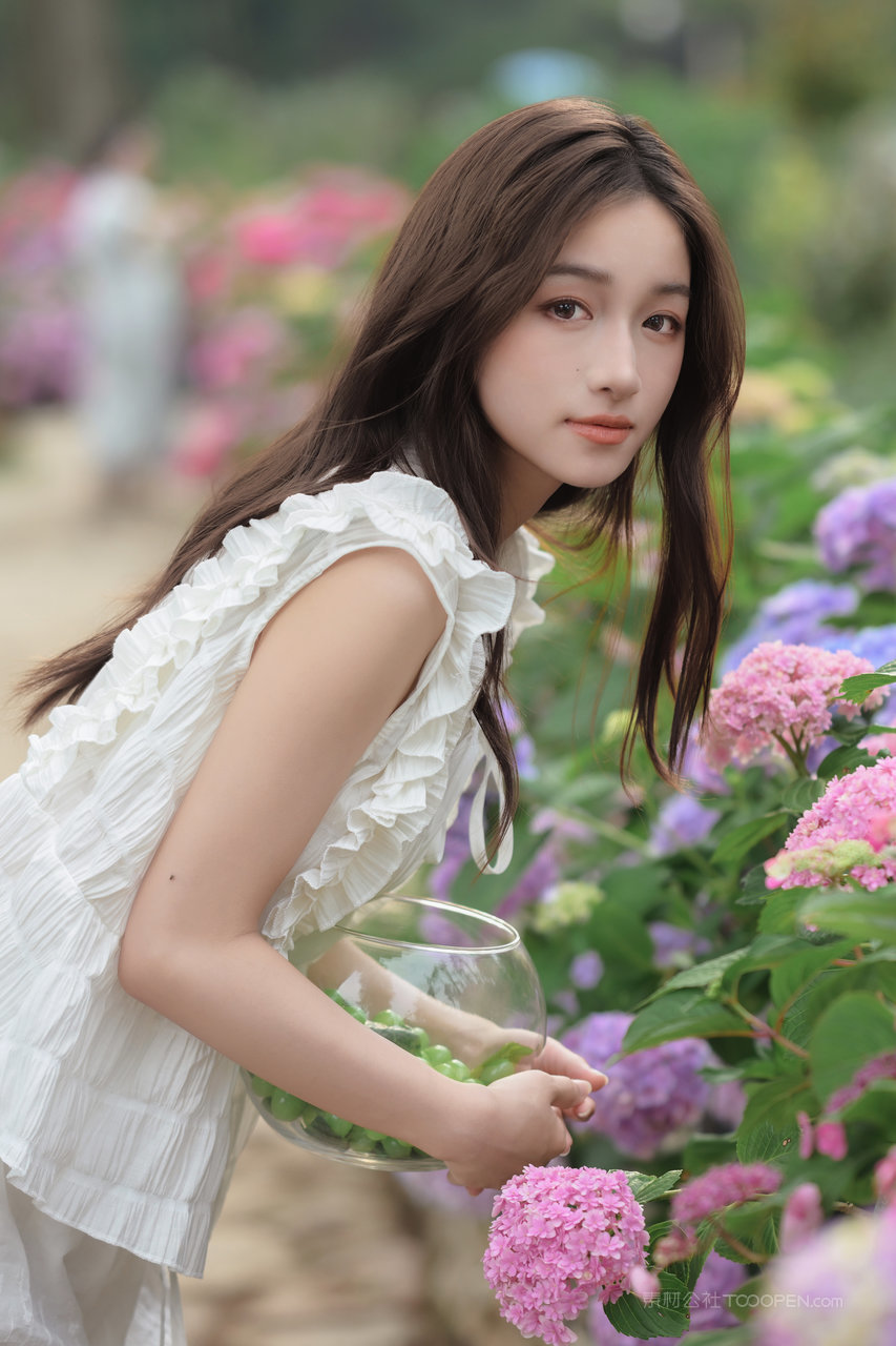 国内99清纯大学生个人艺术照写真图片