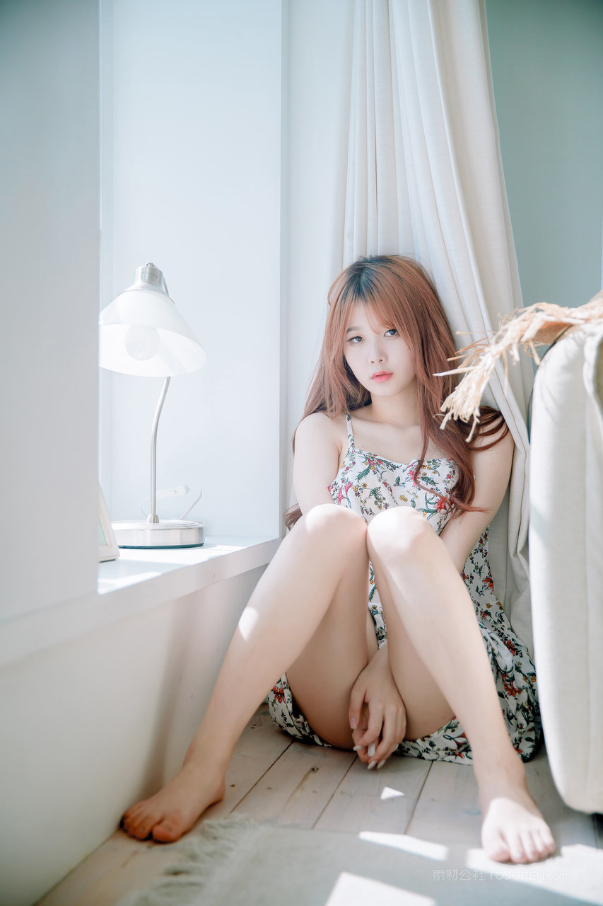 仙女碎花裙写真116美女梦幻光影下的唯美瞬间照片