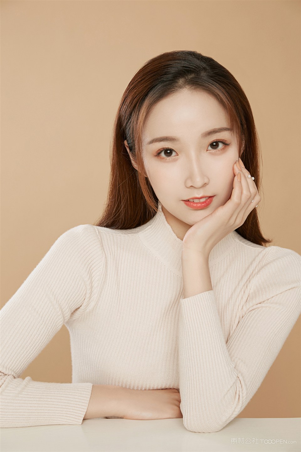 极品颜值红唇清纯美女写真图片