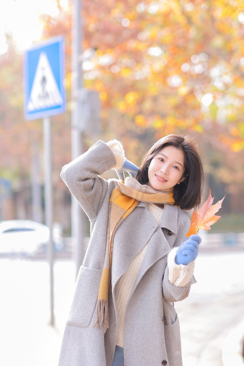 文艺范短发美女唯美艺术写真照片