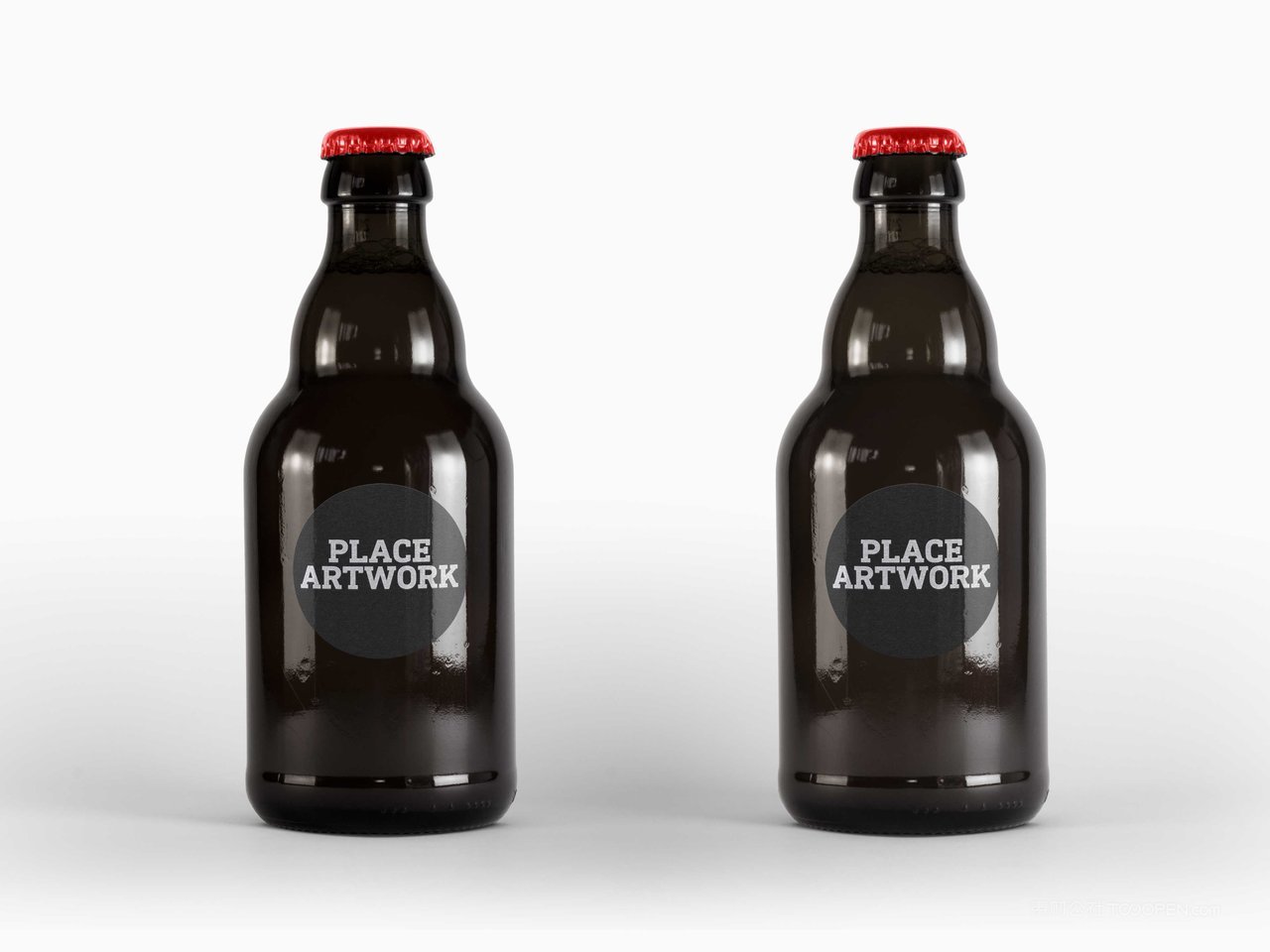 黑色啤酒瓶样机