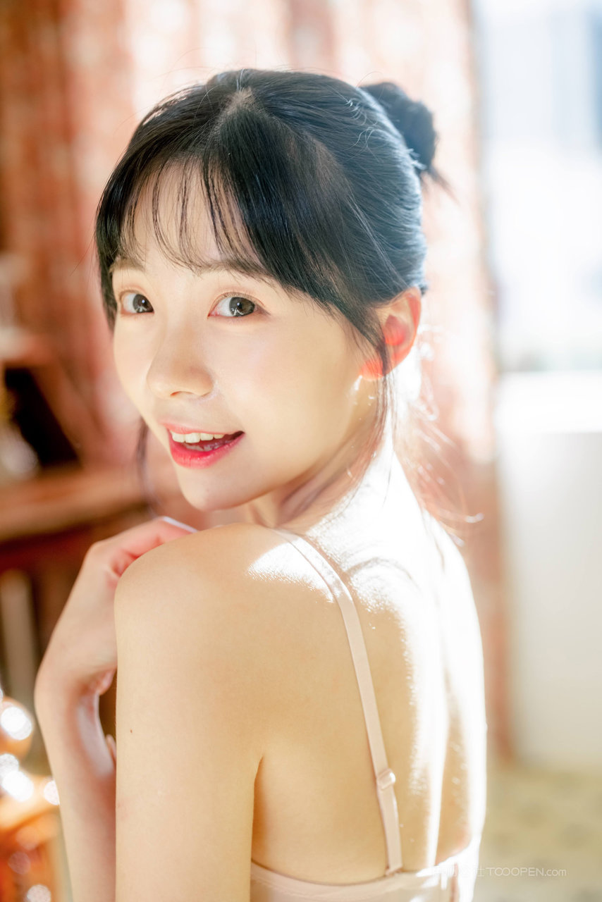 清纯女大学生艺术照摄影写真图片