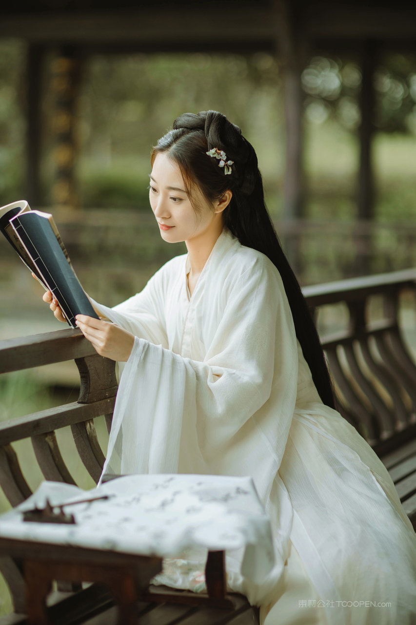 国潮古风汉服美女唯美艺术照图片大全