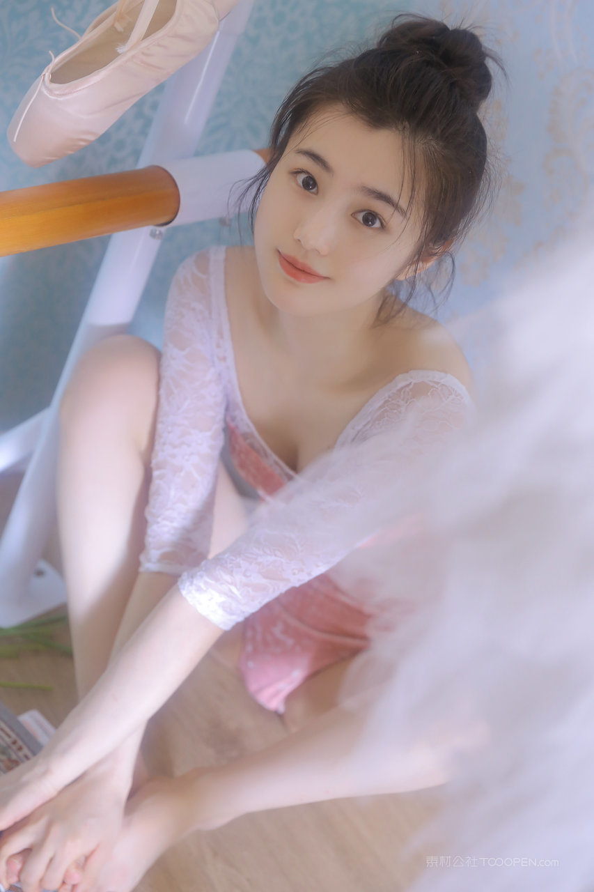 精品国产久久久唯美清纯女大学生艺术照下载