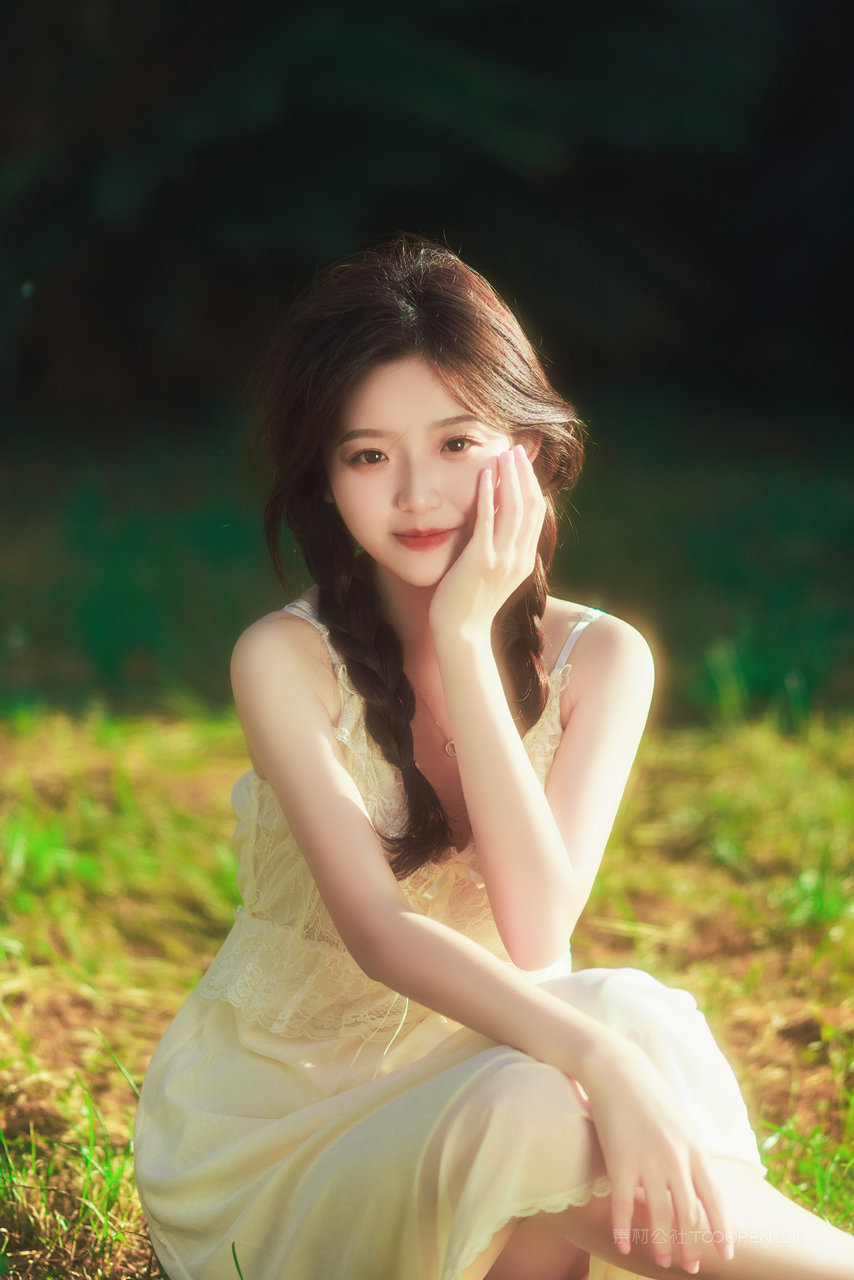 清纯推女郎美女大学生个人艺术照写真