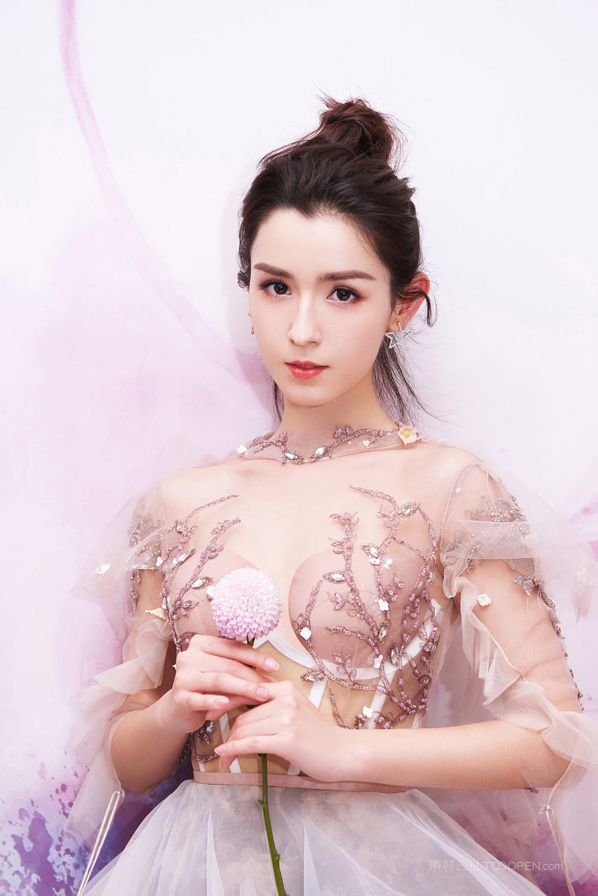 新疆美女哈尼克孜个人美照