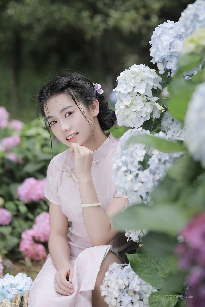 温柔气质古典淑女旗袍美女写真图片