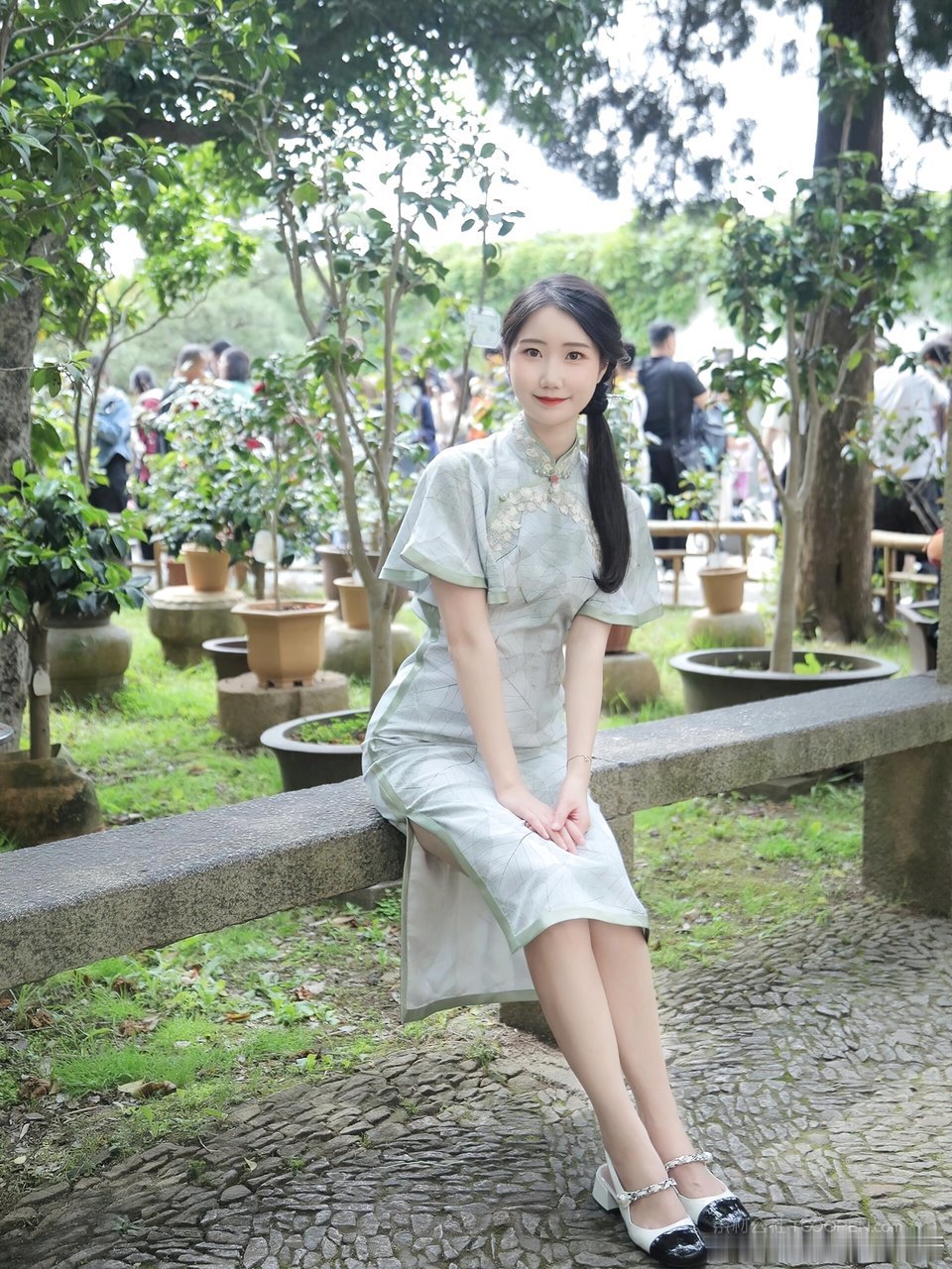 性感少女清纯女性长腿气质美女美腿多姿