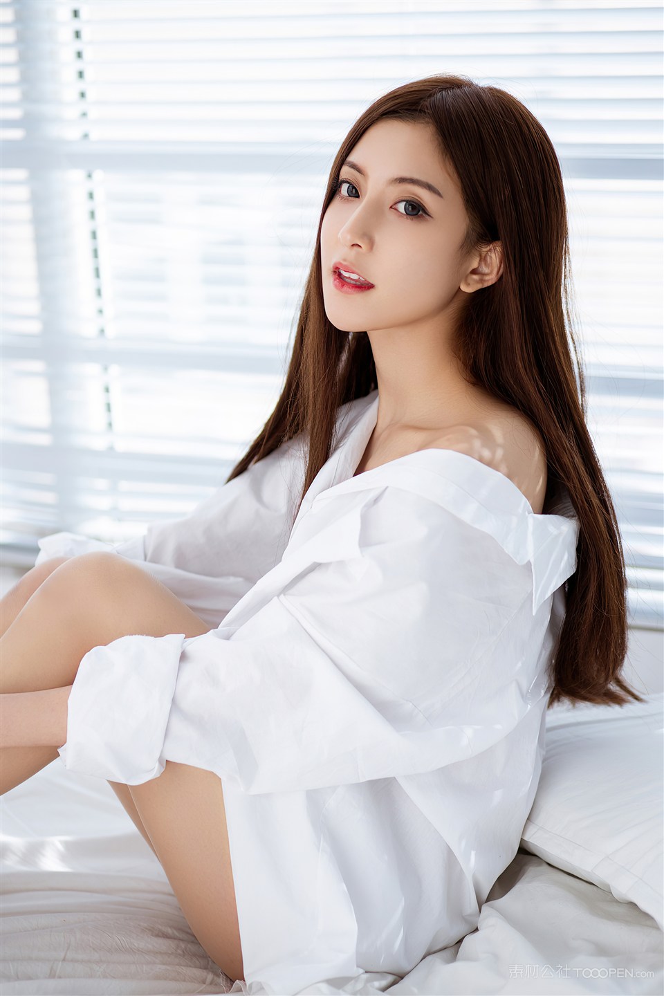 日韩美女人体艺术写真高清大图