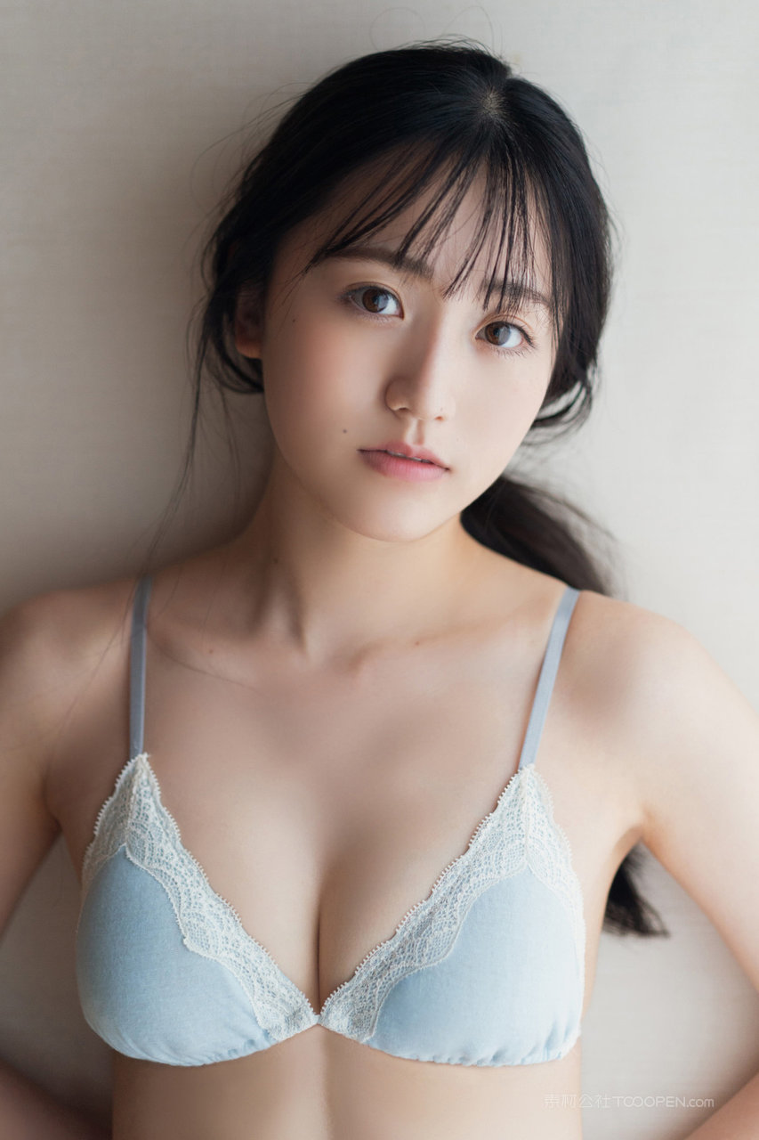亚洲三级日本粉嫩美女内衣性感写真无码图
