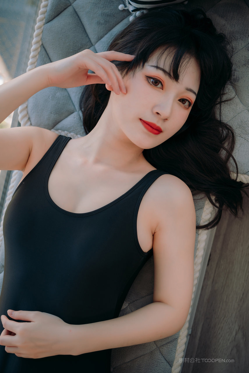 国产精品艺校女生婷婷大胆艺术照写真图