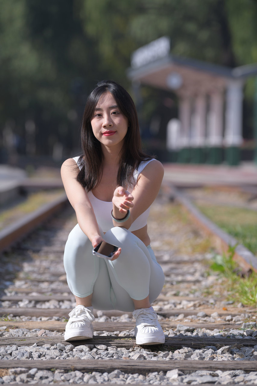 高清瑜伽裤美女摄影图片