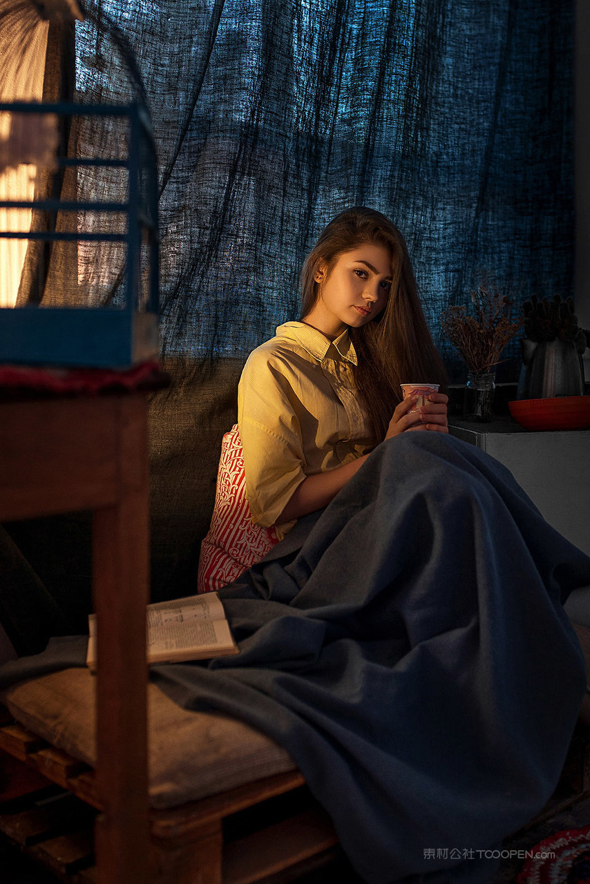 欧美清纯美少女**艺术照写真图片