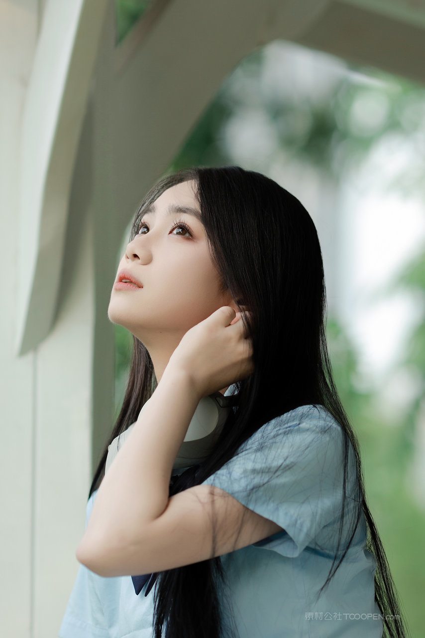 夏日校服裙摆美女JK制服写真图片