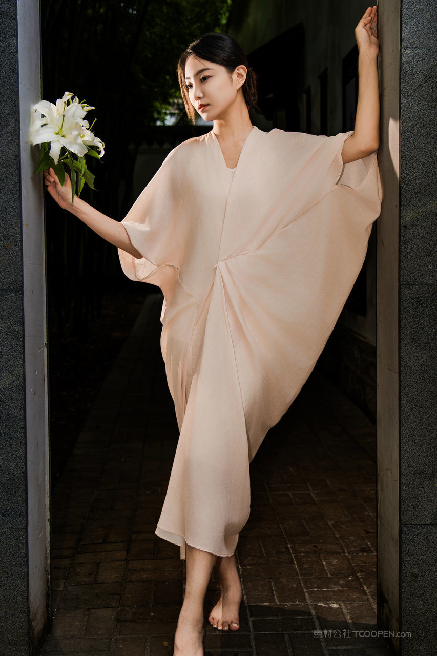 优雅气质美女图片