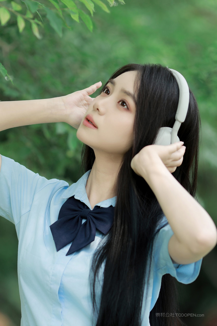 4K高清女高中生清纯校服穿搭写真图片