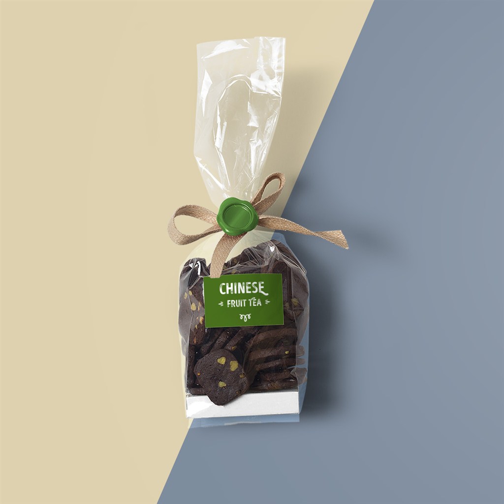 有机食品之黑色饼干透明袋贴图样机模板