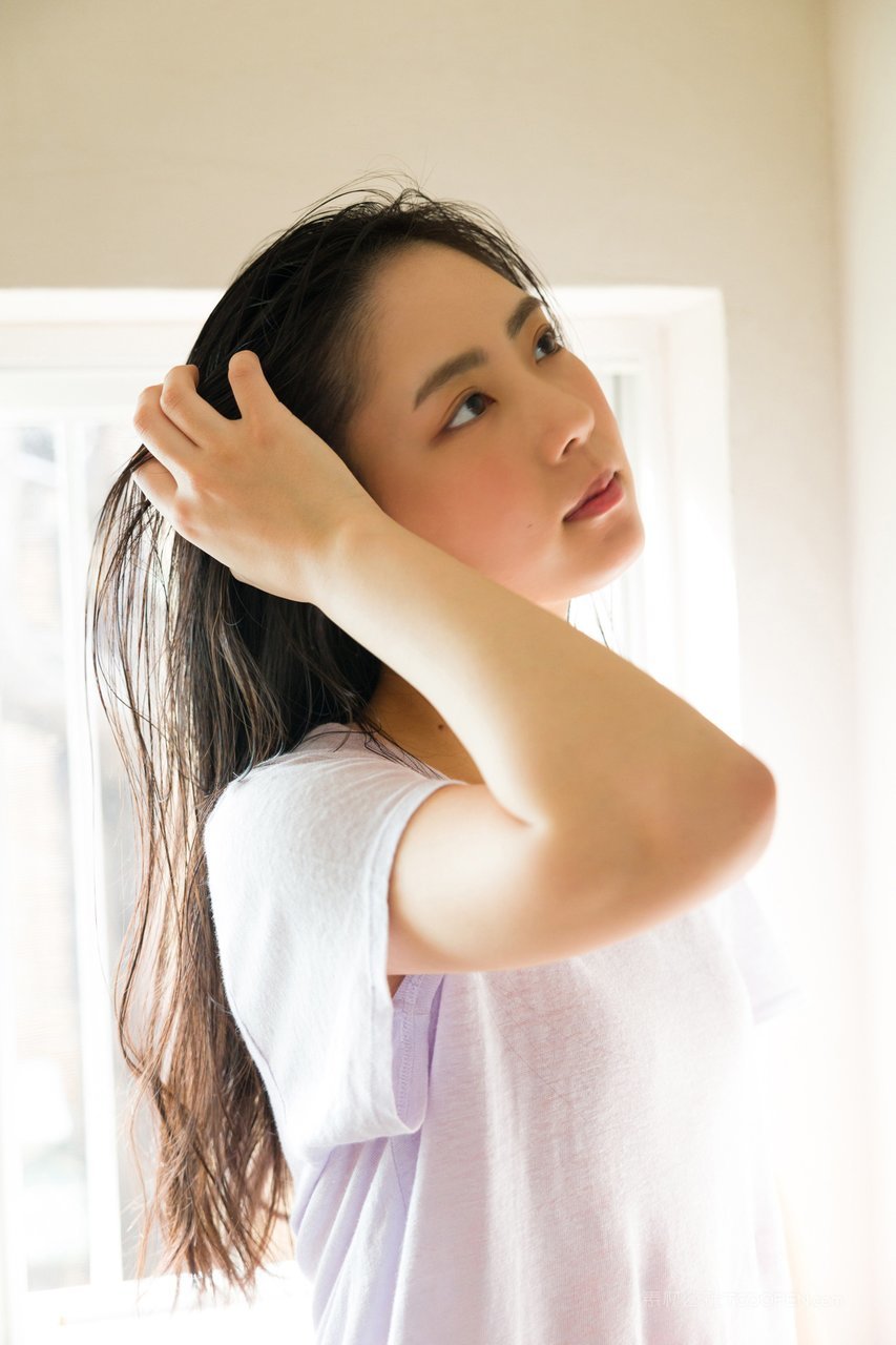 亚洲日本无码一区二区三区清纯美女生活照片