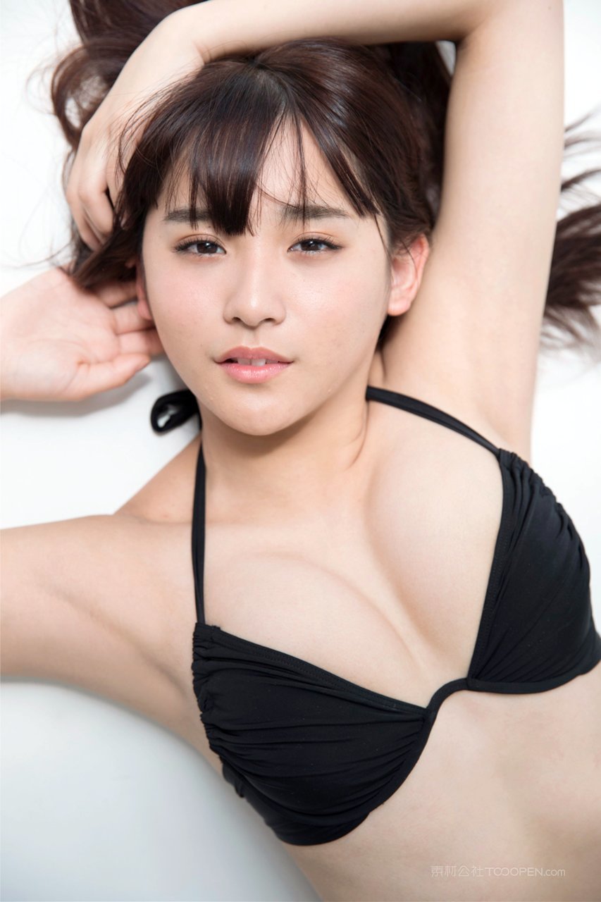 日本大胸美女高清壁纸图片