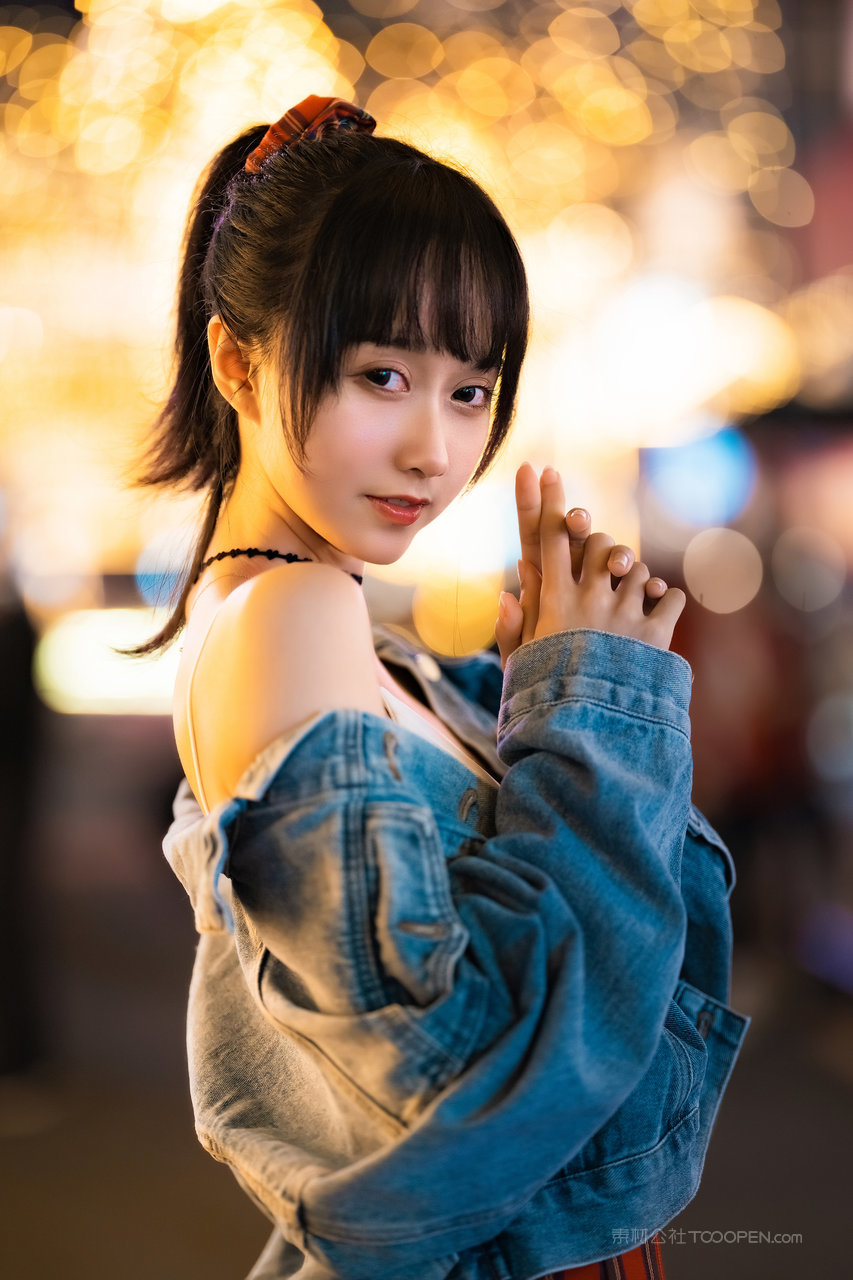 极品少女高中生艺术照特写