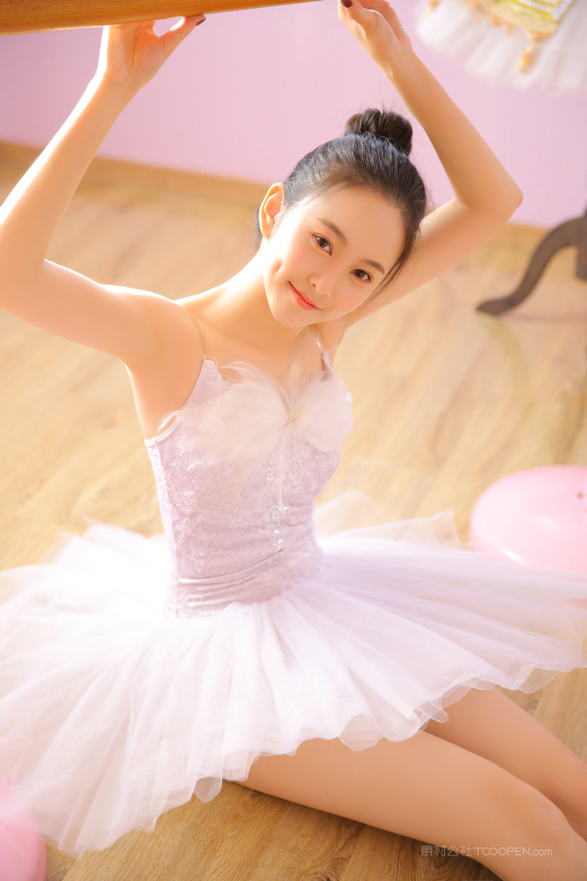 跳芭蕾舞的清纯女生高清手机壁纸大全