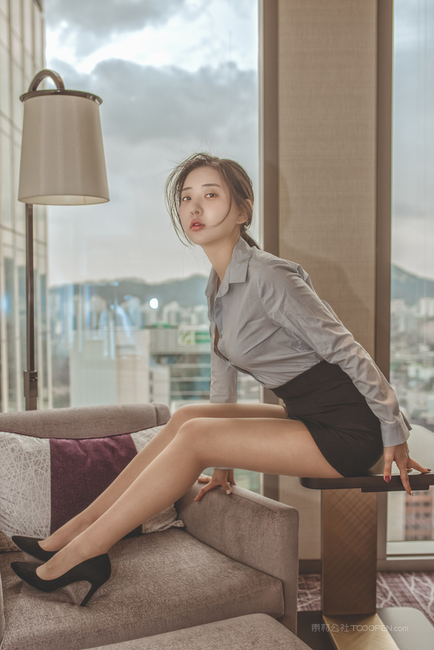 韩国三级第一美女超短裙**艺术写真