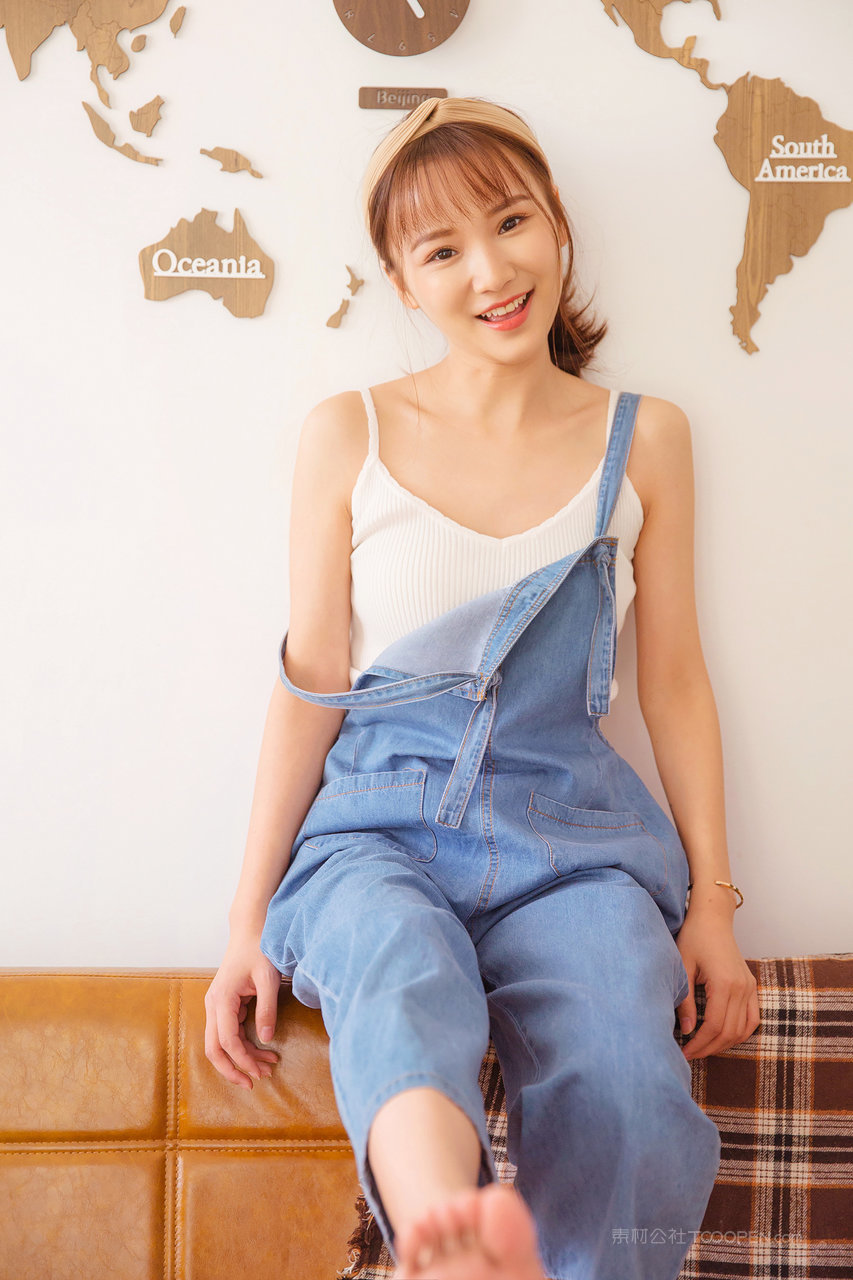 国内清纯活泼的可爱女生高清壁纸图片专区