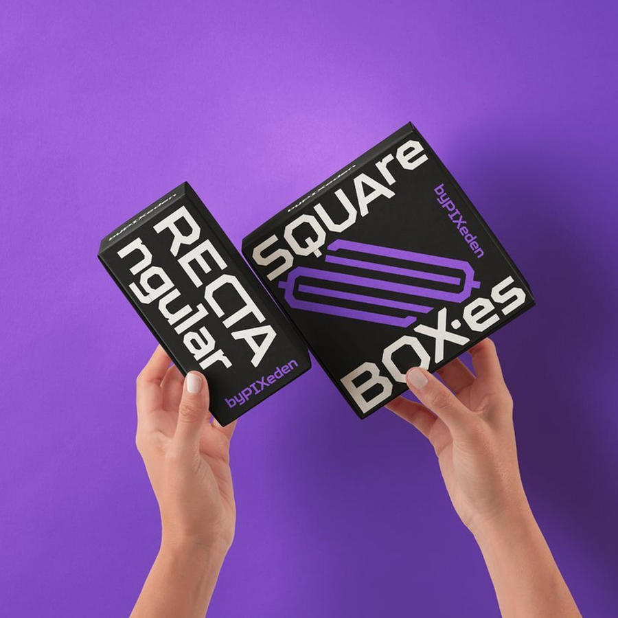 手拿盒子样机效果图包装盒展示