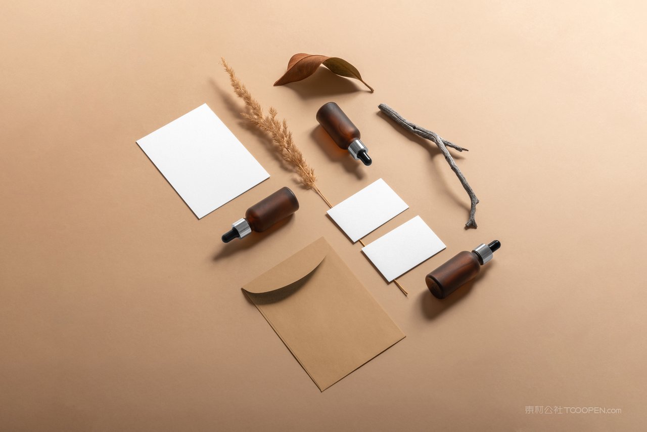 化妆品瓶子样机psd