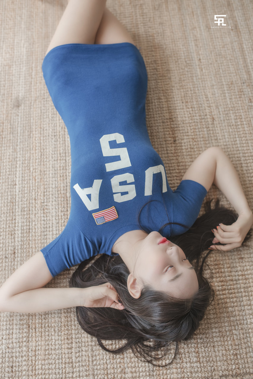 韩国第一美女车模特写角度大胆露出写真无码图