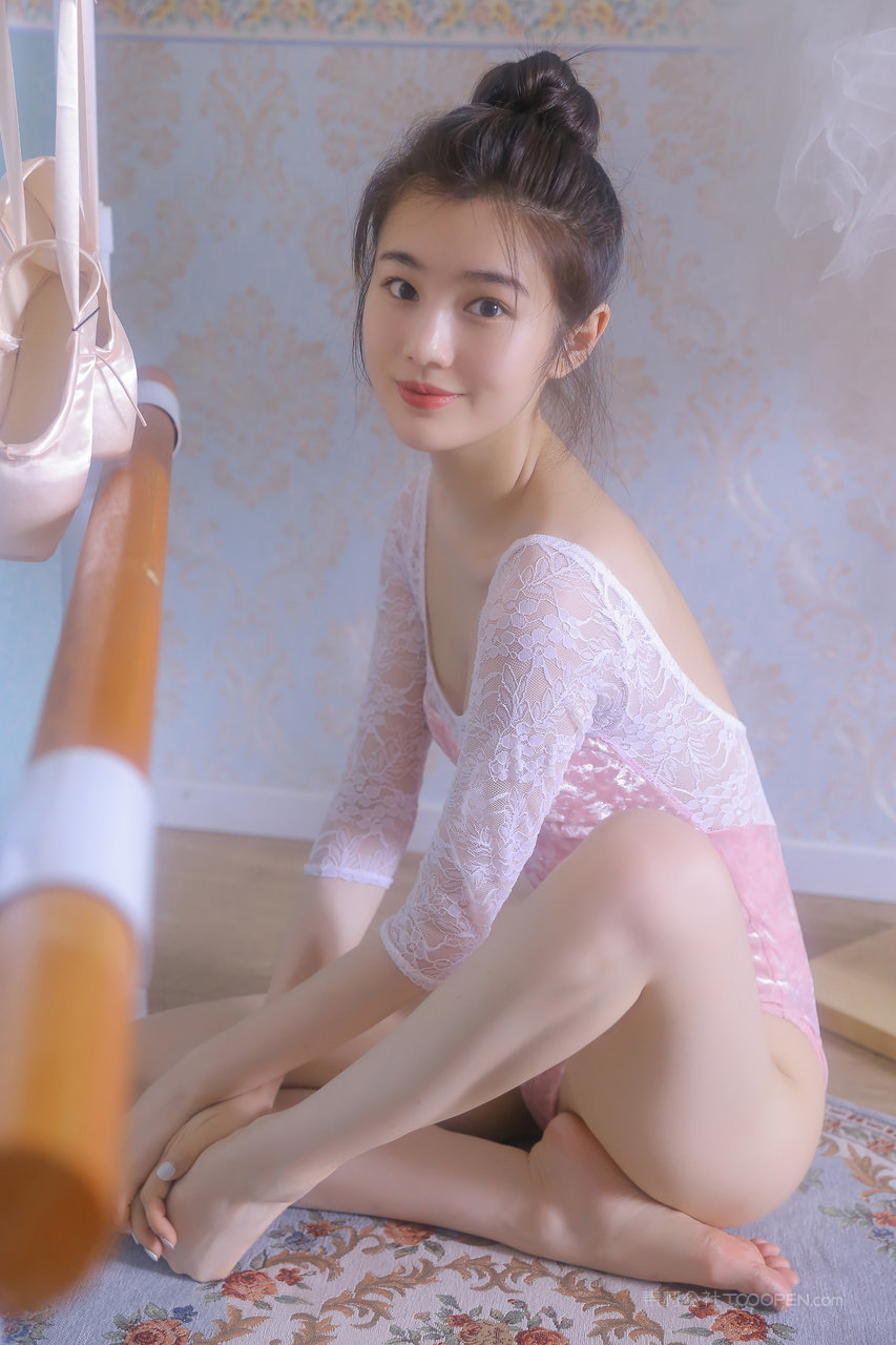 91精品清纯美少女芭蕾舞女大学生艺术照
