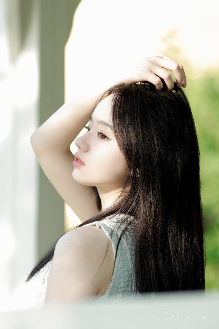 中国清纯阳光女生人像摄影写真图片