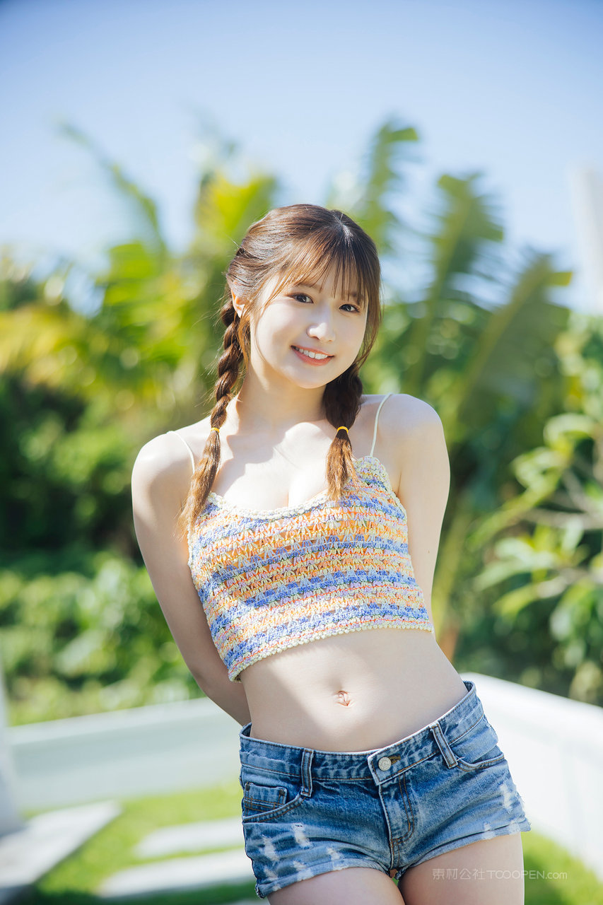 清纯牛仔裤美女高清图片