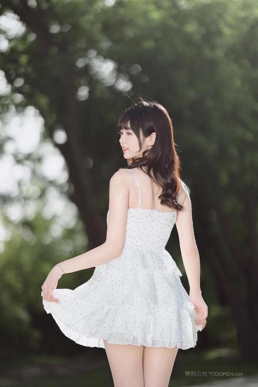 漂亮女生背影写真