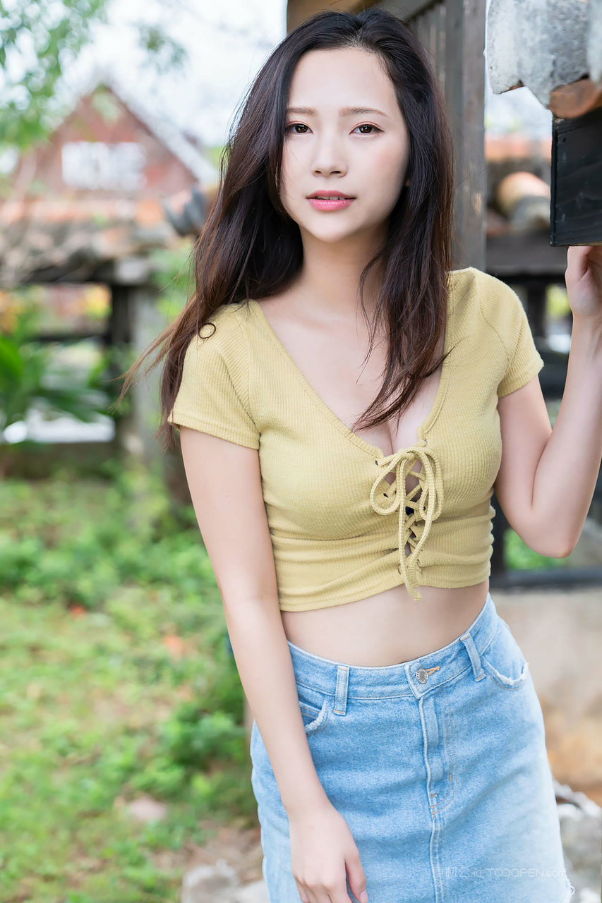 极品牛仔裤美女模特图片