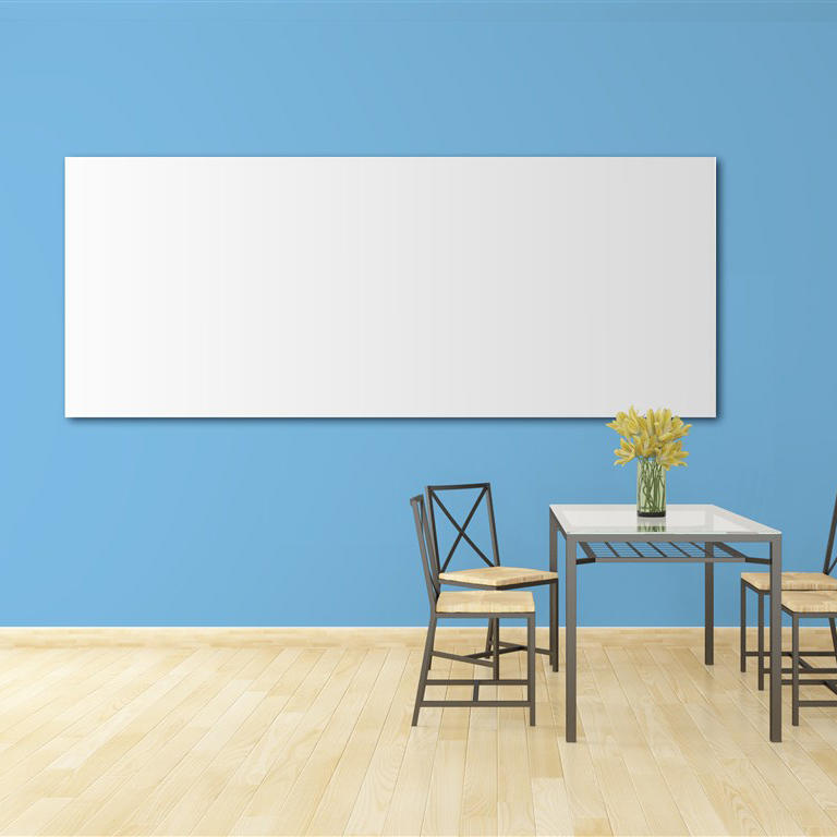 室内的椅子和桌子